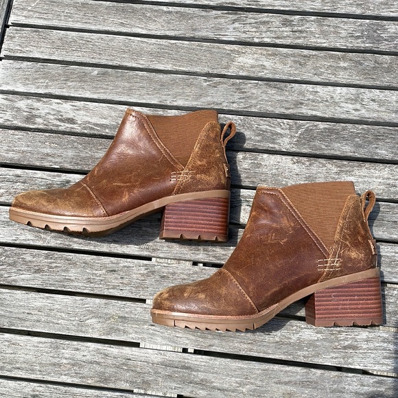 Sorel Cate Sz 7 Waterproof Chelsea Distressed Leather Bootie Ankle Boot - Picture 9 of 11